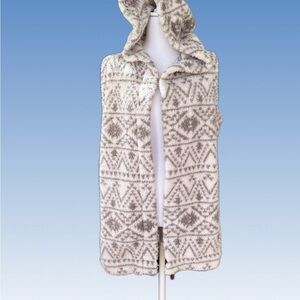 Koolaburra by Ugg faux sherpa fleece gray beige open vest size S cozy.